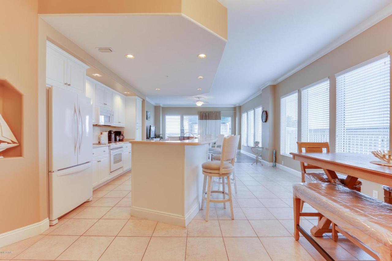 Comfortable Modern With Amazing Ocean View From 750 Sqft Balcony - Unit 0107 Apartment Panama City Beach